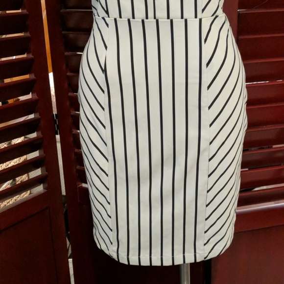 *CLEARANCE* Volcom Strapless Dress - Picture 3 of 8